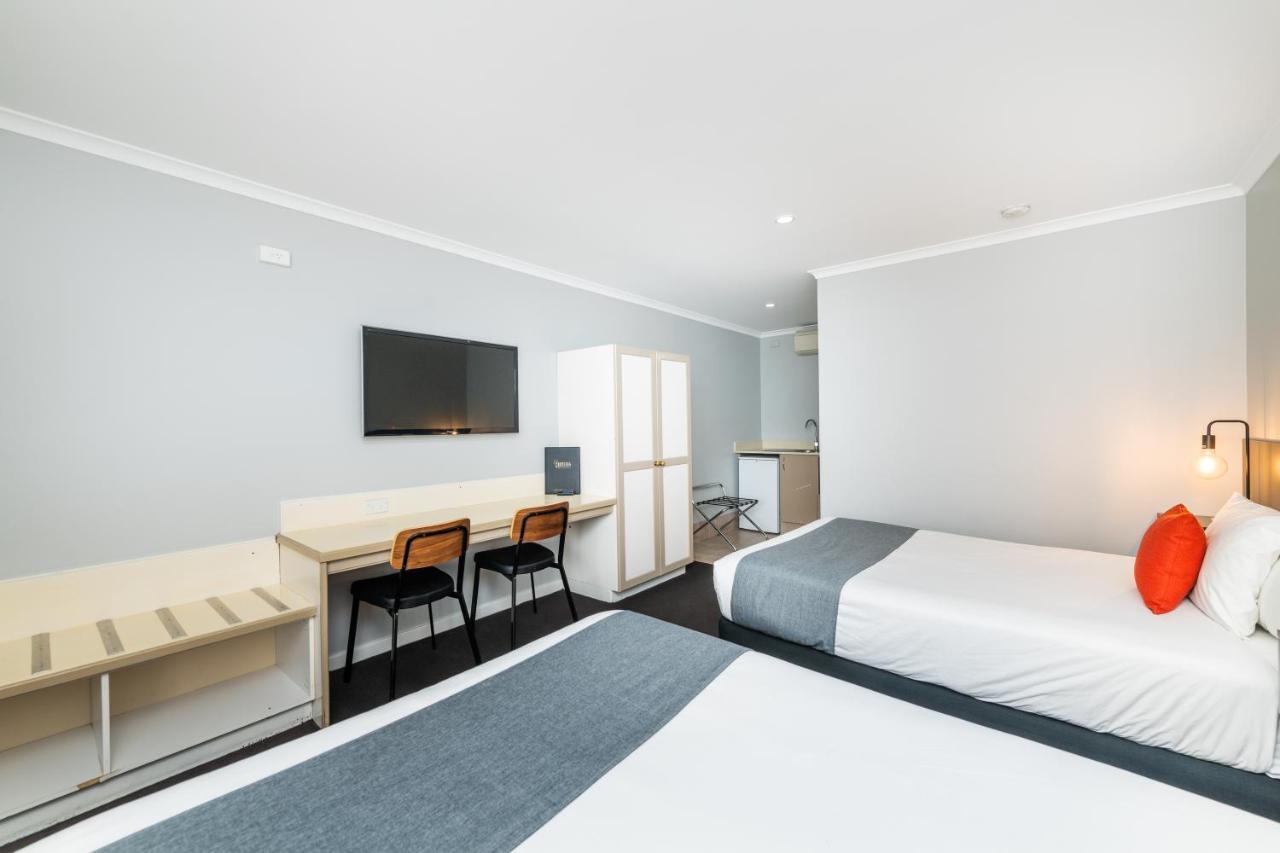 Motel River 3*